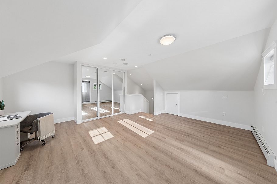 2753 Alma Street Vancouver, BC - 29
