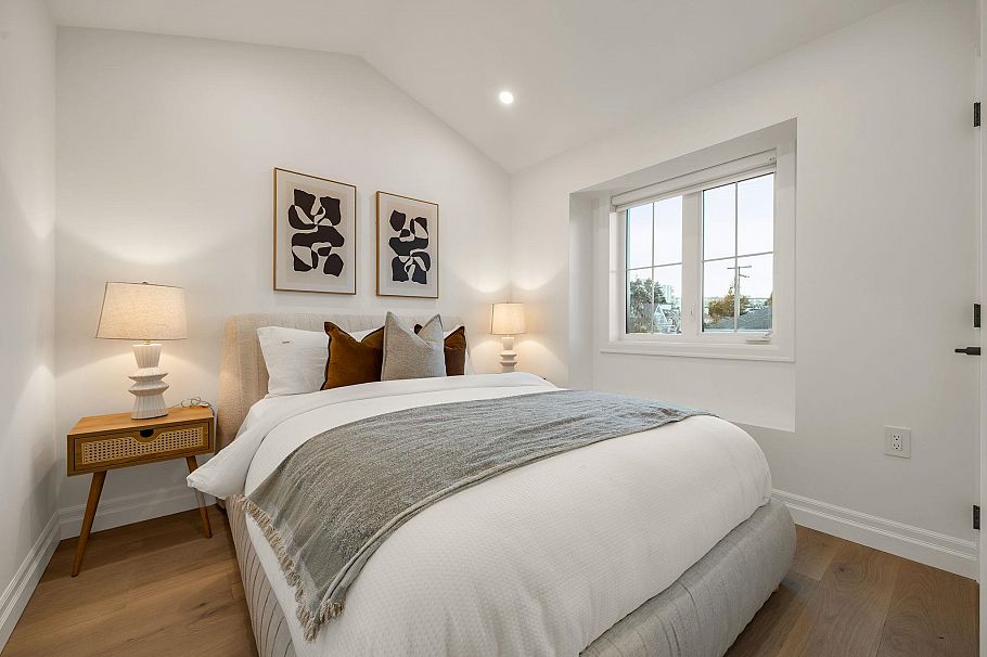 2153 E 20th Avenue Vancouver, BC - 16