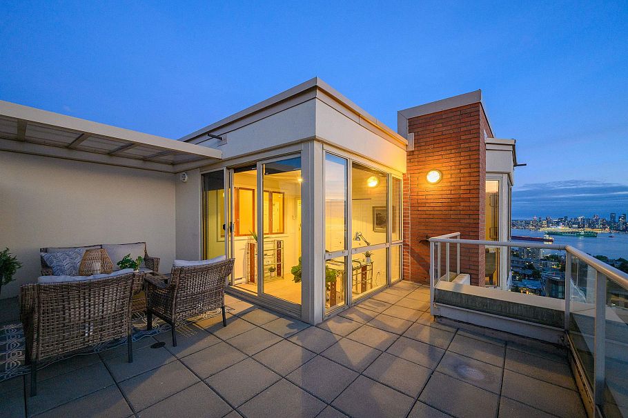 1505 160 W Keith Road North Vancouver, BC - 28