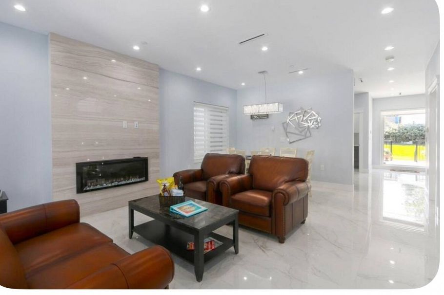 4666 Earles Street Vancouver, BC - 5