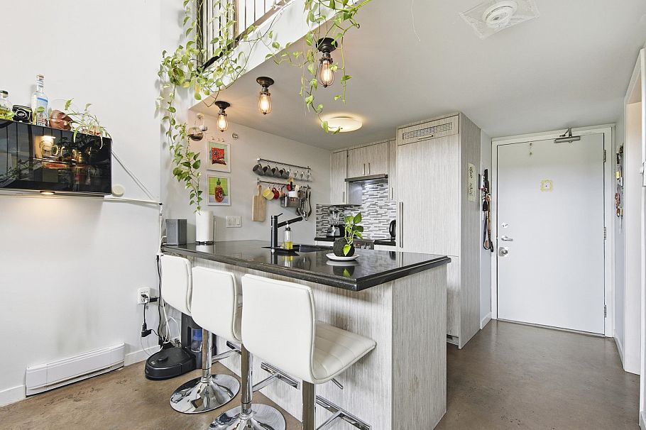 504 1 E Cordova Street Vancouver, BC - 13
