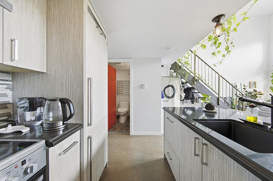 504 1 E Cordova Street Vancouver, BC - 16