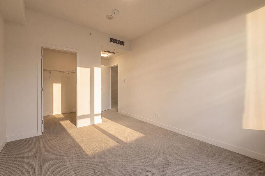 1439 Hunter Street North Vancouver, BC - 10