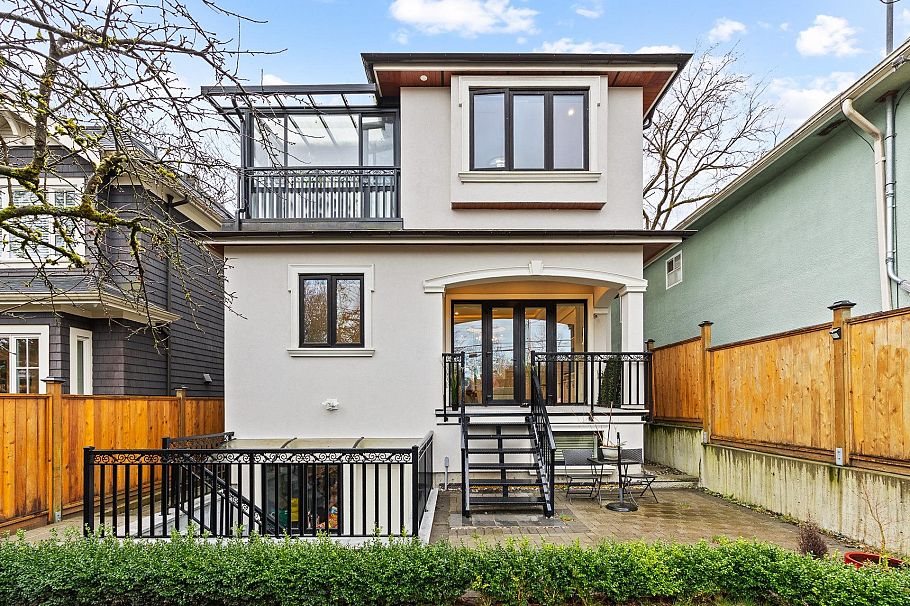 4307 W 13th Avenue Vancouver, BC - 22