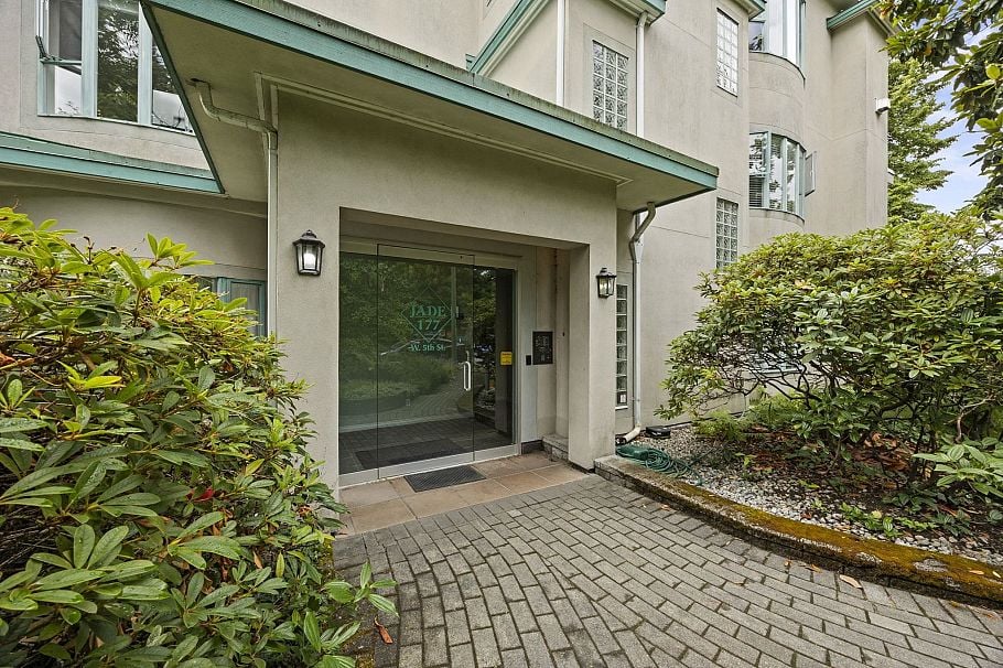 104 177 W 5th Street North Vancouver, BC - 1