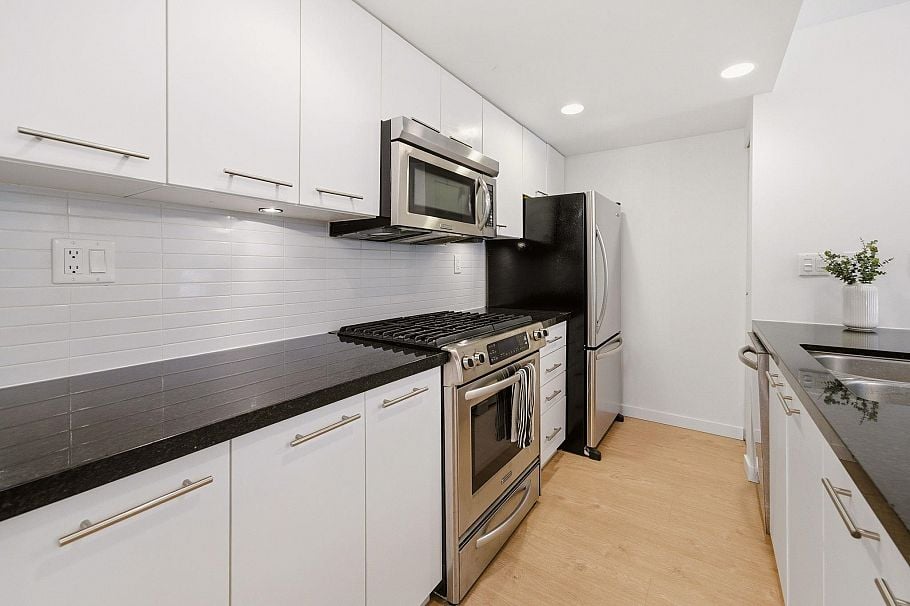 TH1 1288 Chesterfield Avenue North Vancouver, BC - 13