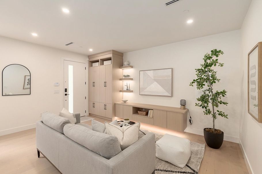1 3633 Turner Street Vancouver, BC - 5