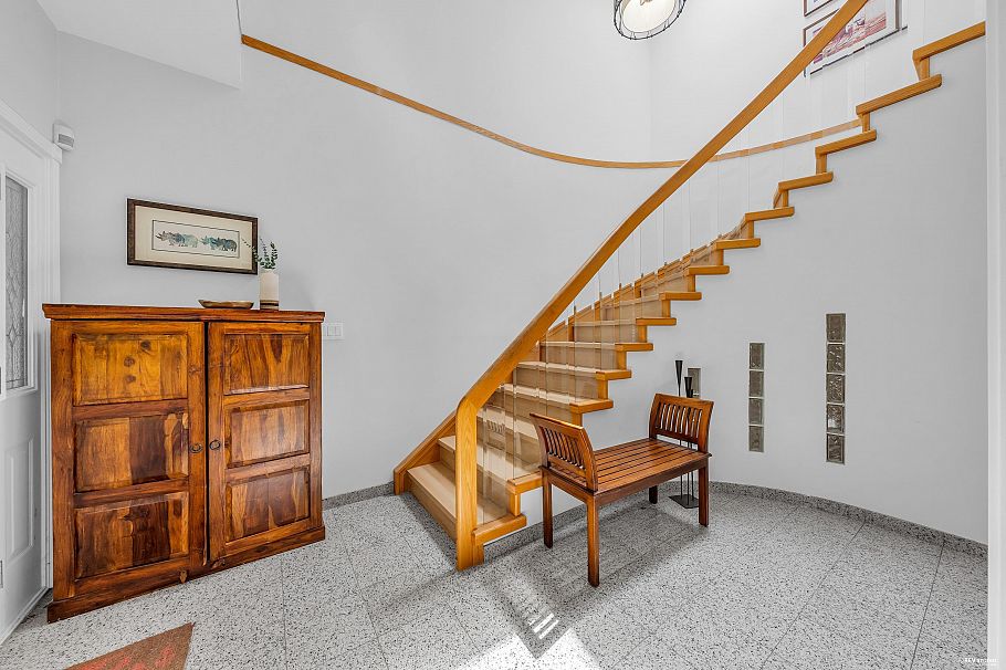 2030 E 2nd Avenue Vancouver, BC - 2