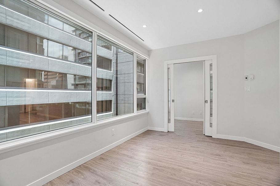 410 1177 Hornby Street Vancouver, BC - 3