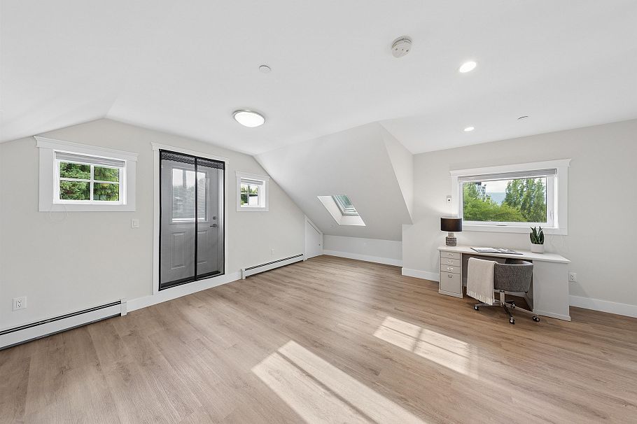 2753 Alma Street Vancouver, BC - 28