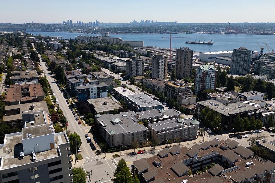 323 332 Lonsdale Avenue North Vancouver, BC - 37