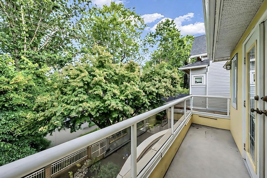 2030 E 2nd Avenue Vancouver, BC - 26
