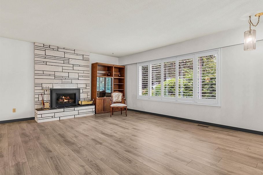 2599 Masefield Road North Vancouver, BC - 14