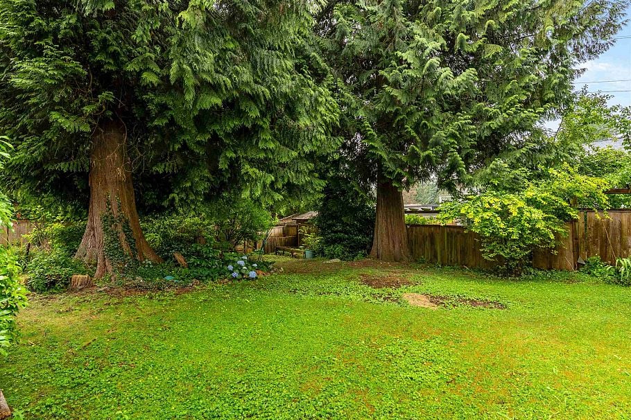 2599 Masefield Road North Vancouver, BC - 25