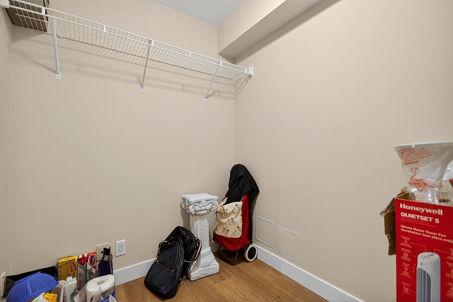 2205 1200 Alberni Street Vancouver, BC - 22