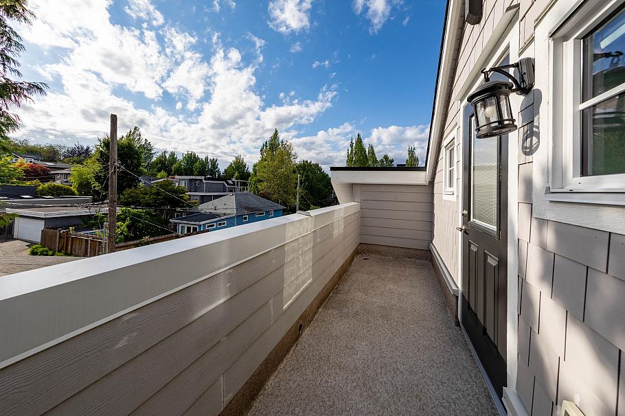 2753 Alma Street Vancouver, BC - 32