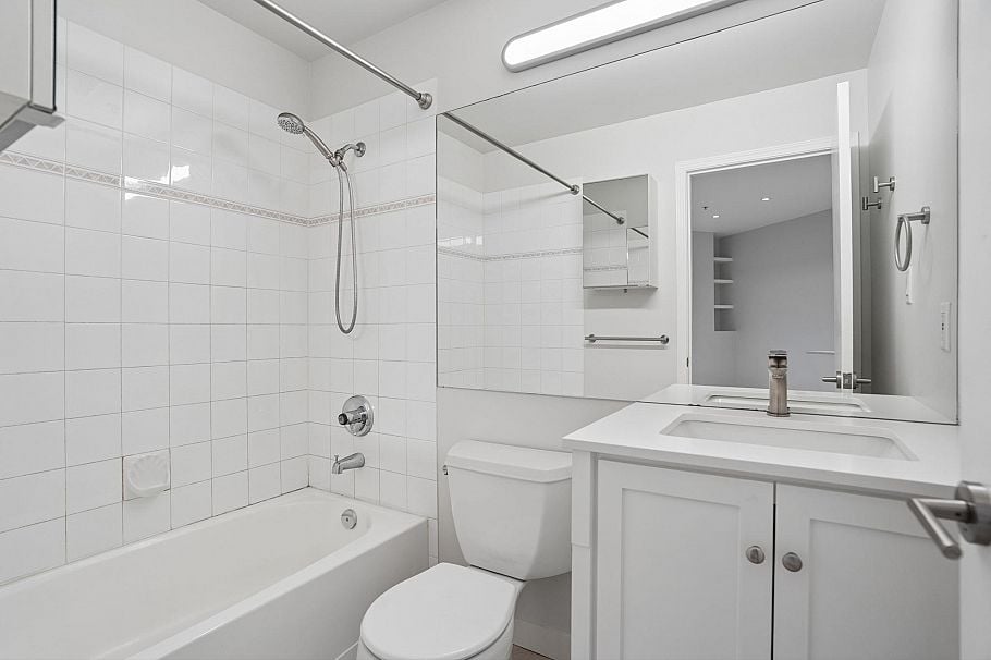 410 1177 Hornby Street Vancouver, BC - 10