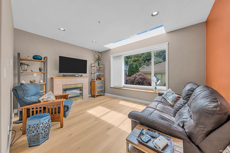 2030 E 2nd Avenue Vancouver, BC - 16