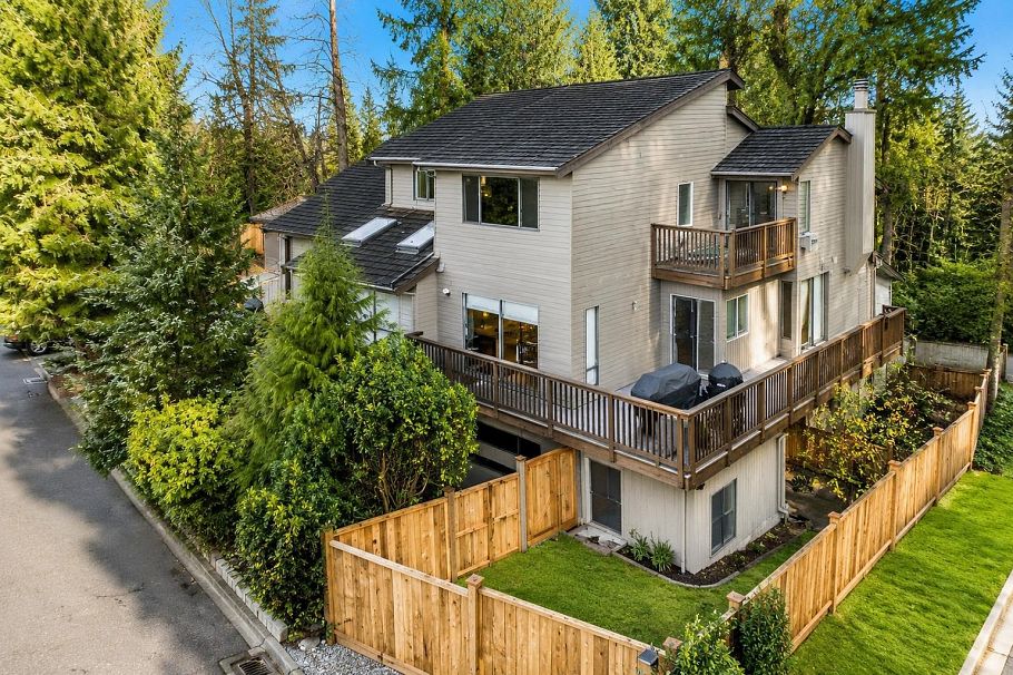 5600 Grousewoods Place North Vancouver, BC - 1