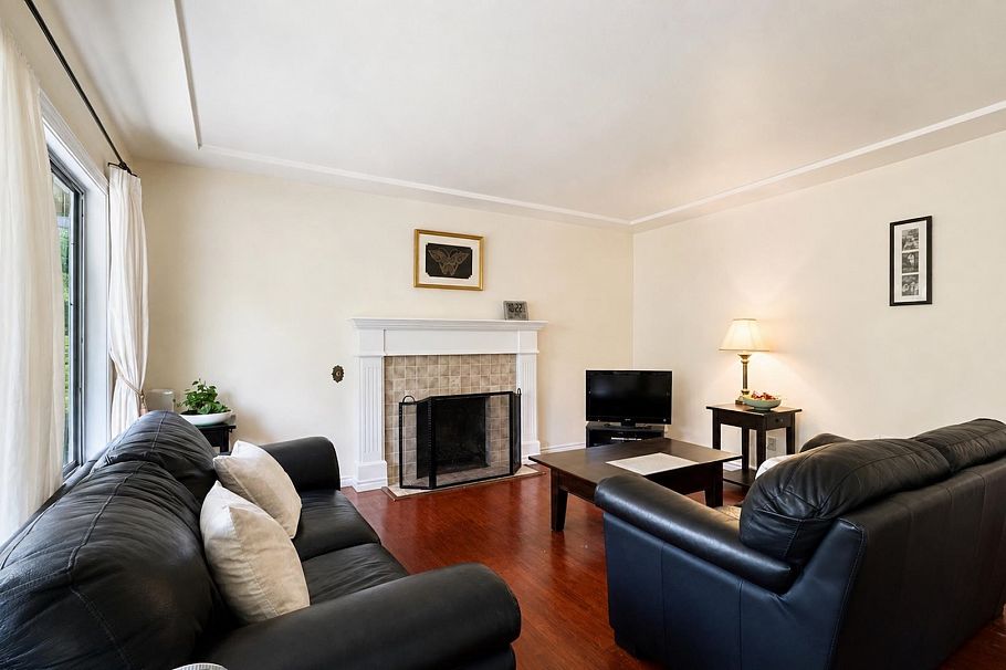 2965 E 8th Avenue Vancouver, BC - 8