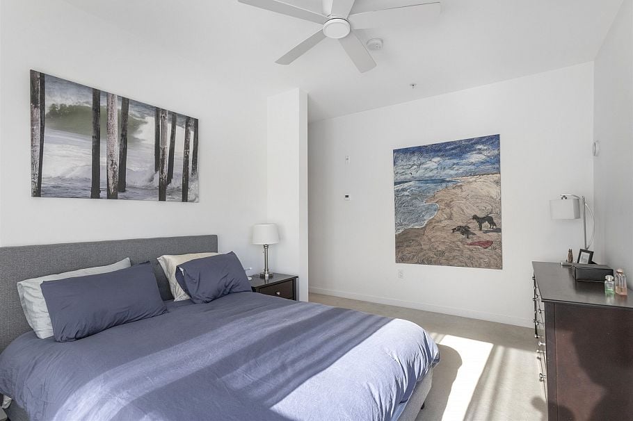 204 715 W 15th Street North Vancouver, BC - 20
