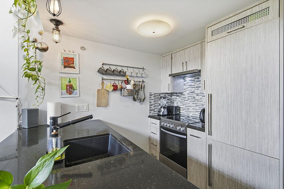 504 1 E Cordova Street Vancouver, BC - 15