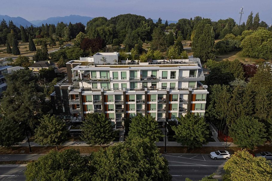 206 5058 Cambie Street Vancouver, BC - 2