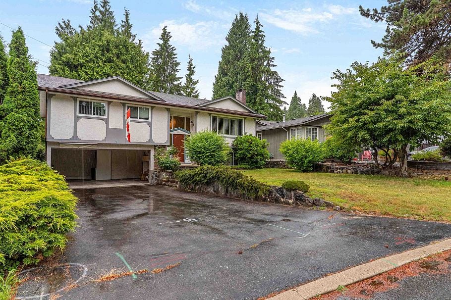 2599 Masefield Road North Vancouver, BC - 30