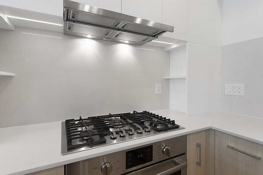111 342 Mountain Highway North Vancouver, BC - 8