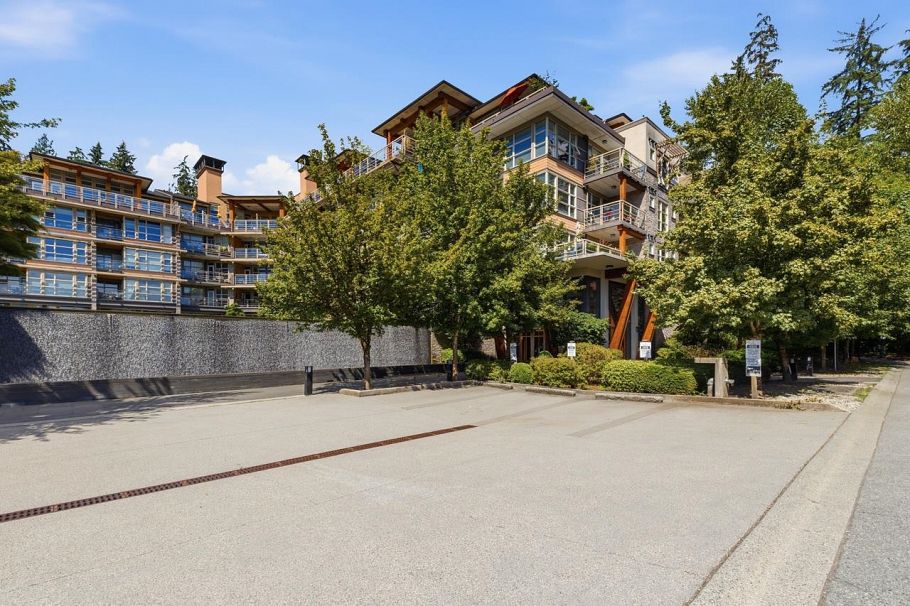506 3606 Aldercrest Drive North Vancouver, BC - 32