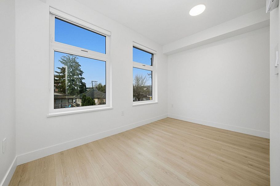 111 342 Mountain Highway North Vancouver, BC - 17