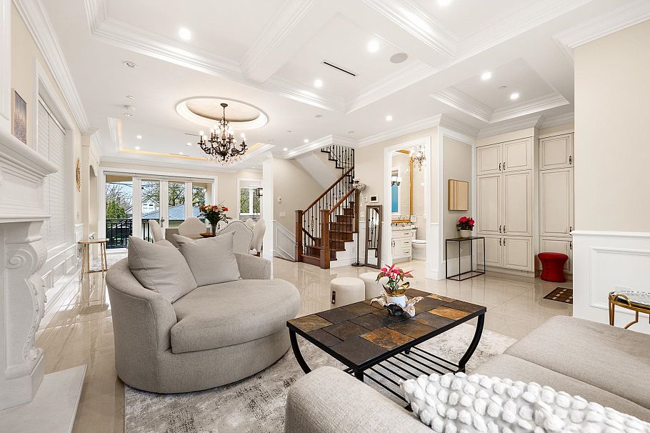 4307 W 13th Avenue Vancouver, BC - 4