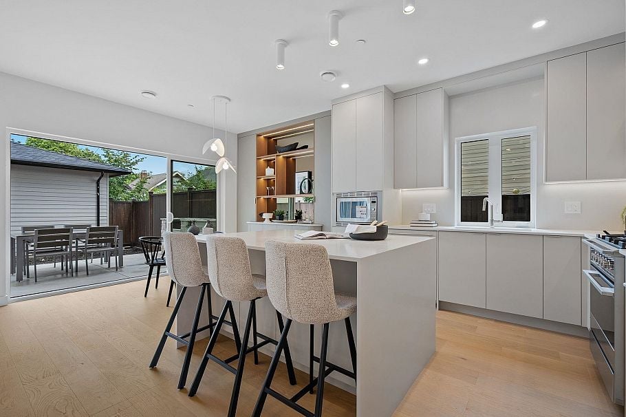 2 2211 William Street Vancouver, BC - 8