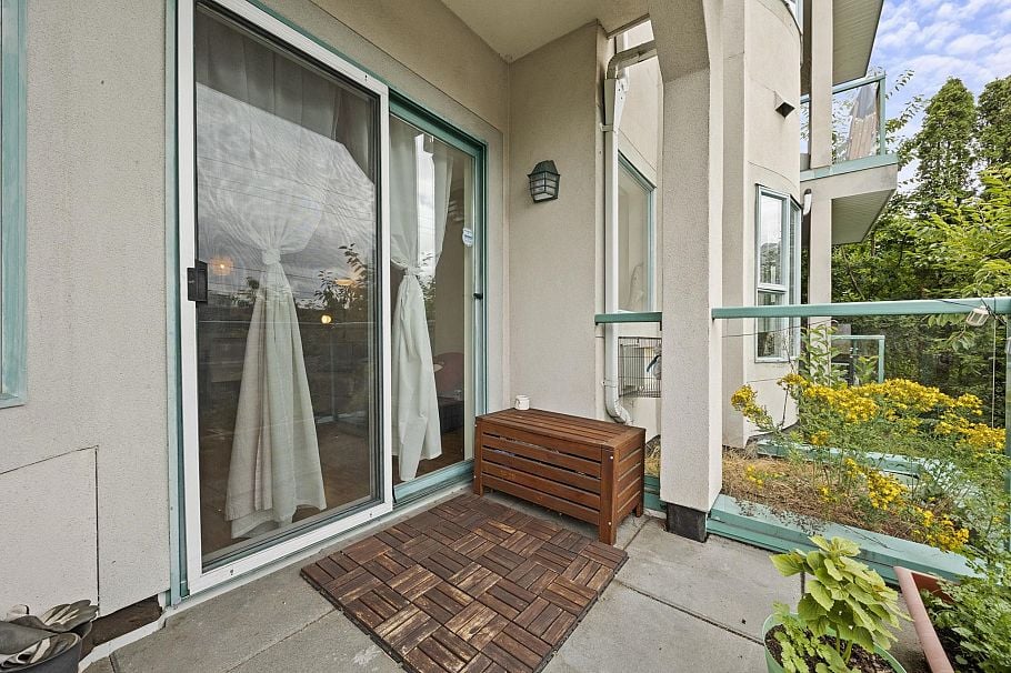 104 177 W 5th Street North Vancouver, BC - 21