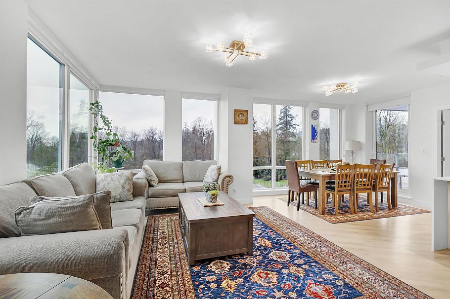 412 1500 Fern Street North Vancouver, BC - 2