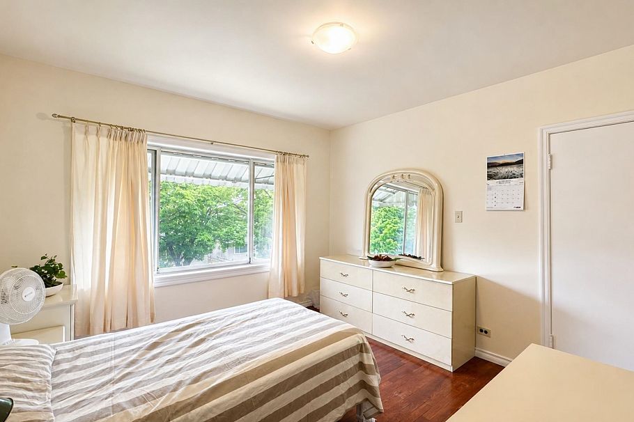 2965 E 8th Avenue Vancouver, BC - 18