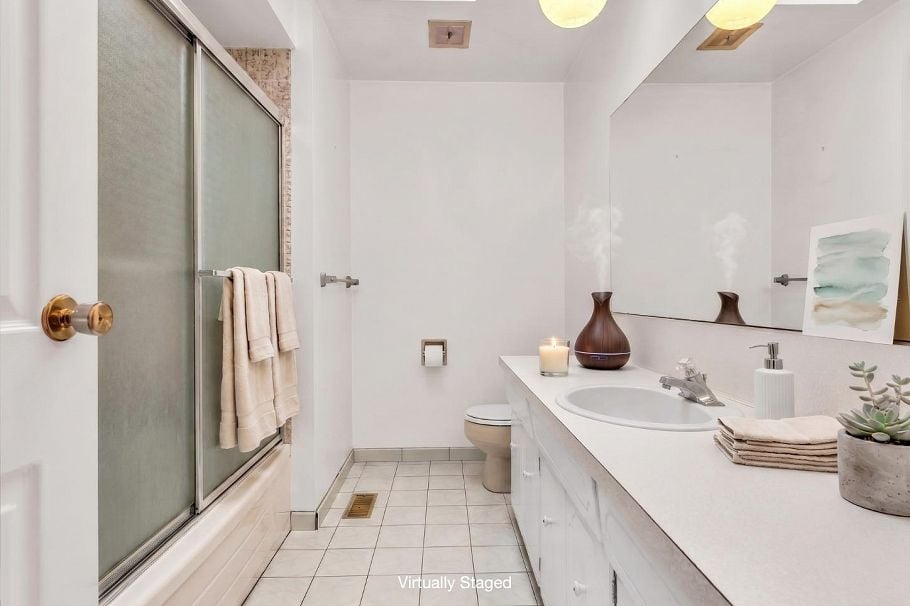 2599 Masefield Road North Vancouver, BC - 9