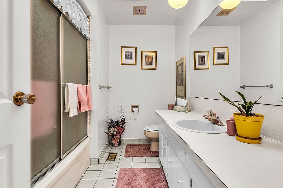 2599 Masefield Road North Vancouver, BC - 23