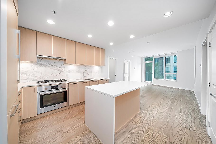 423 3563 Ross Drive Vancouver, BC - 1