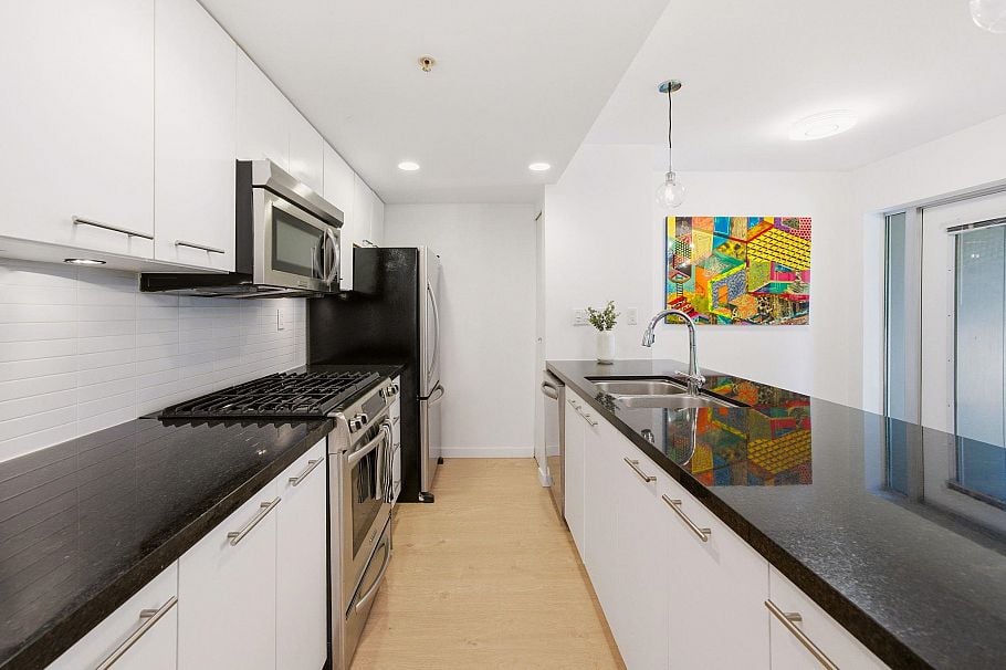 TH1 1288 Chesterfield Avenue North Vancouver, BC - 12