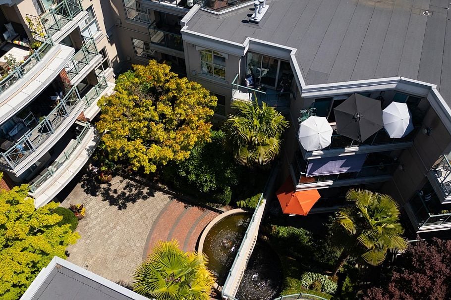 323 332 Lonsdale Avenue North Vancouver, BC - 30