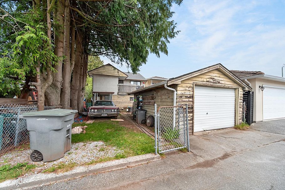 2112 E 46th Avenue Vancouver, BC - 18