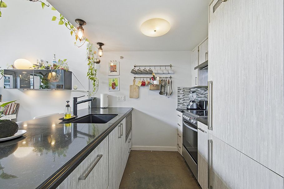 504 1 E Cordova Street Vancouver, BC - 14