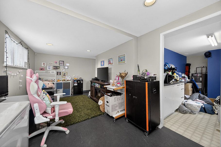 2112 E 46th Avenue Vancouver, BC - 13