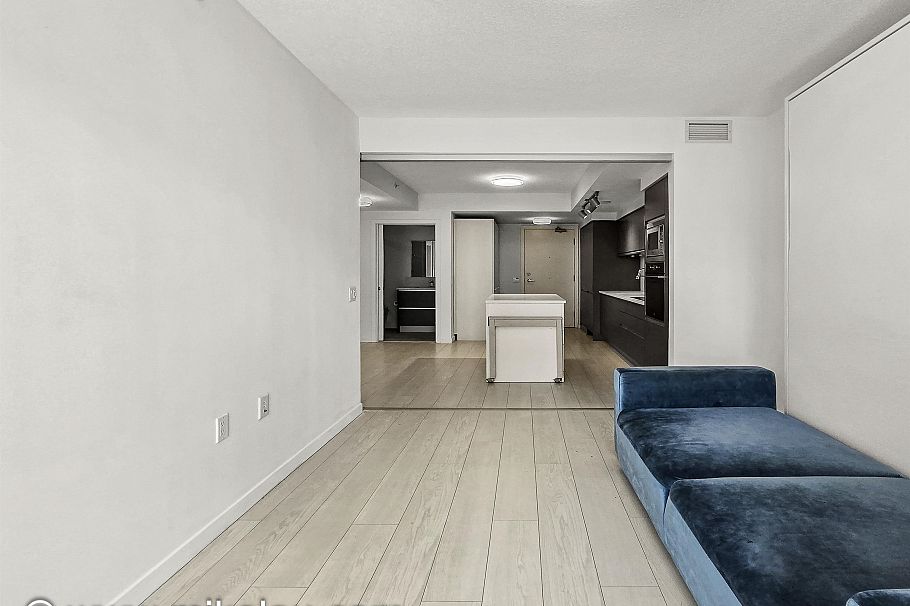 318 180 E 2nd Avenue Vancouver, BC - 3