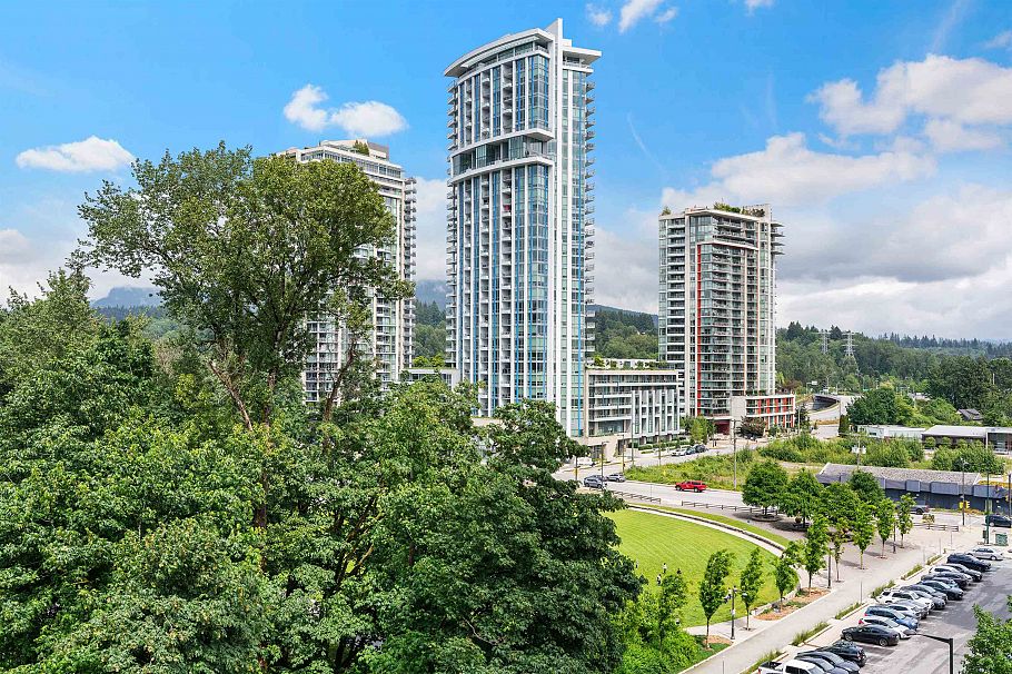704 1401 Hunter Street North Vancouver, BC - 25