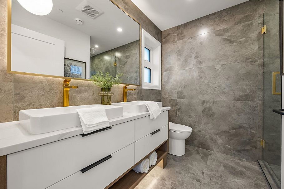2153 E 20th Avenue Vancouver, BC - 19