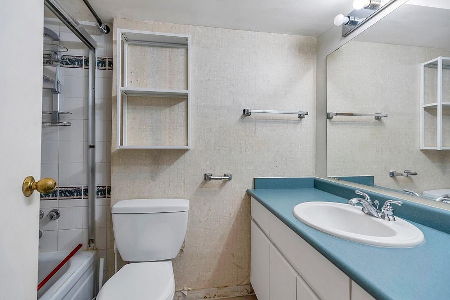 108 1535 Nelson Street Vancouver, BC - 21