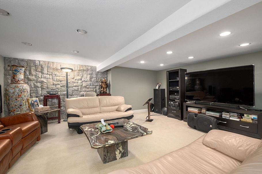 1375 W King Edward Avenue Vancouver, BC - 15