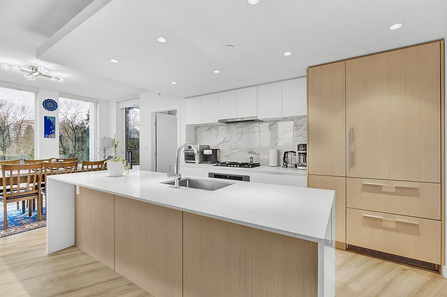 412 1500 Fern Street North Vancouver, BC - 10
